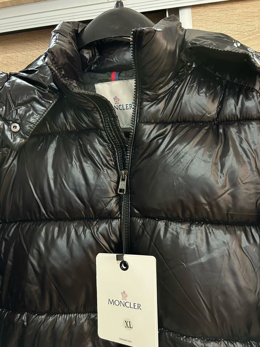 Vand Geaca Moncler