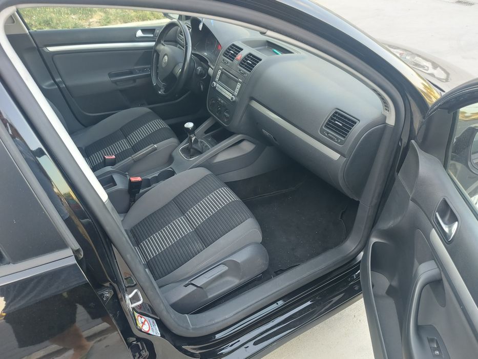 Vând VW Golf diesel model 2008