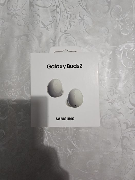 Обмен  новый наушник запечатанный