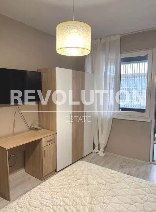 Дава се под наем Тристаен апартамент в Варна, Младост 1 - 120 кв.м за 720 € - Снимка #4