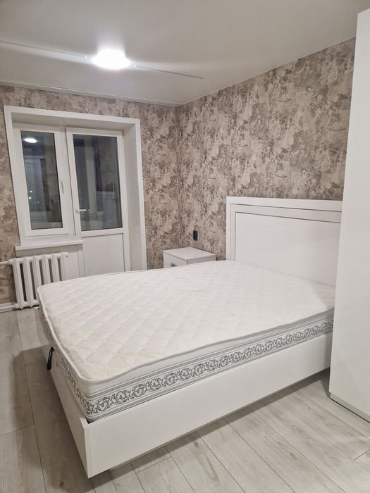 Продам кровать с матрасом