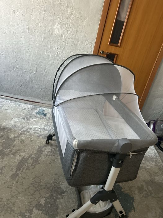 Продам детскую кровать манеж