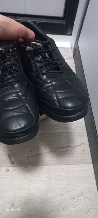 Кроссовки женские