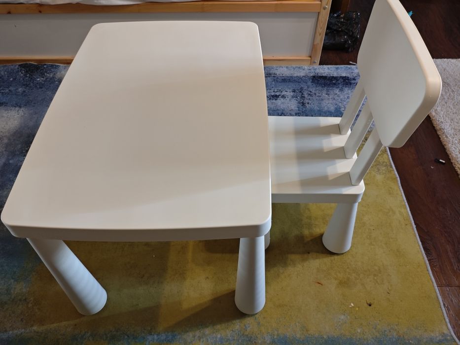 Masuta cu scaun Ikea