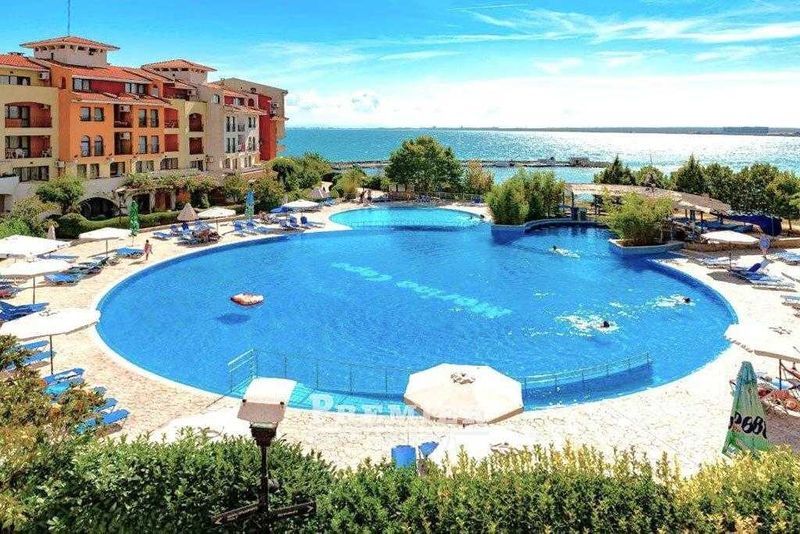Продава се Едностаен апартамент в Ахелой - 53 кв.м за 1255 €/кв.м - Снимка #2