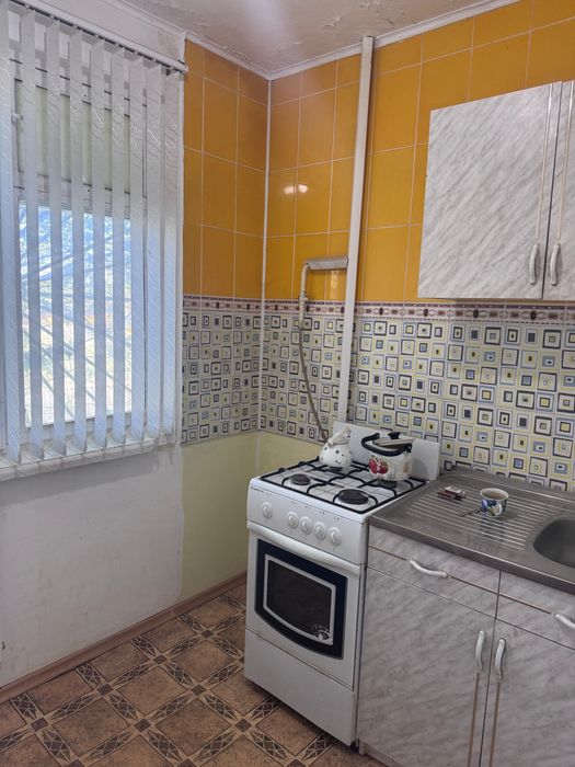 Продам 1 км кв. На 2 этаже