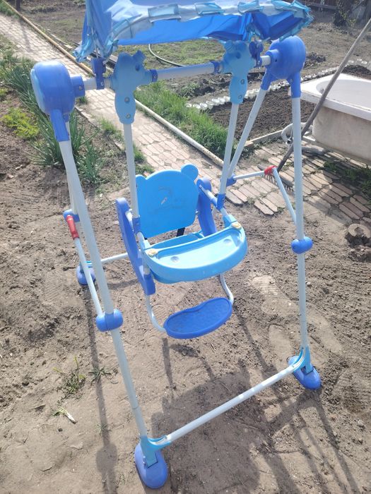 Продам детскую качелю, б/у