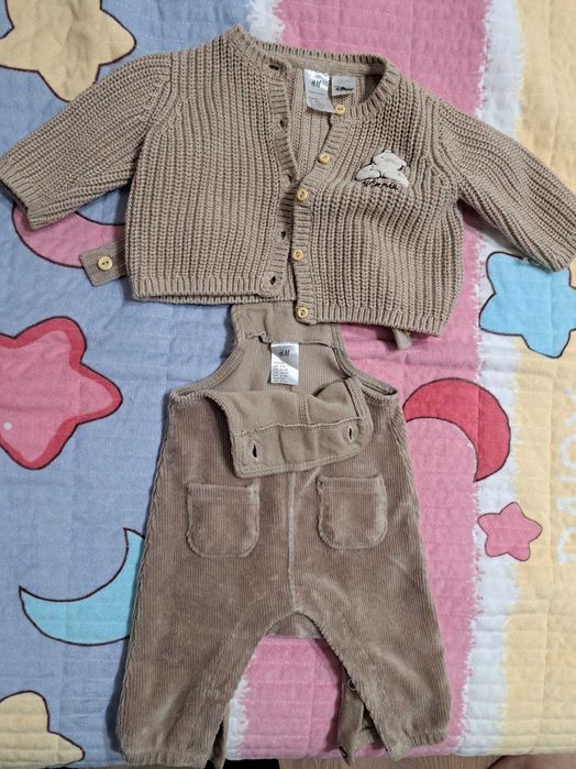 Hainute bebelus nou nascut