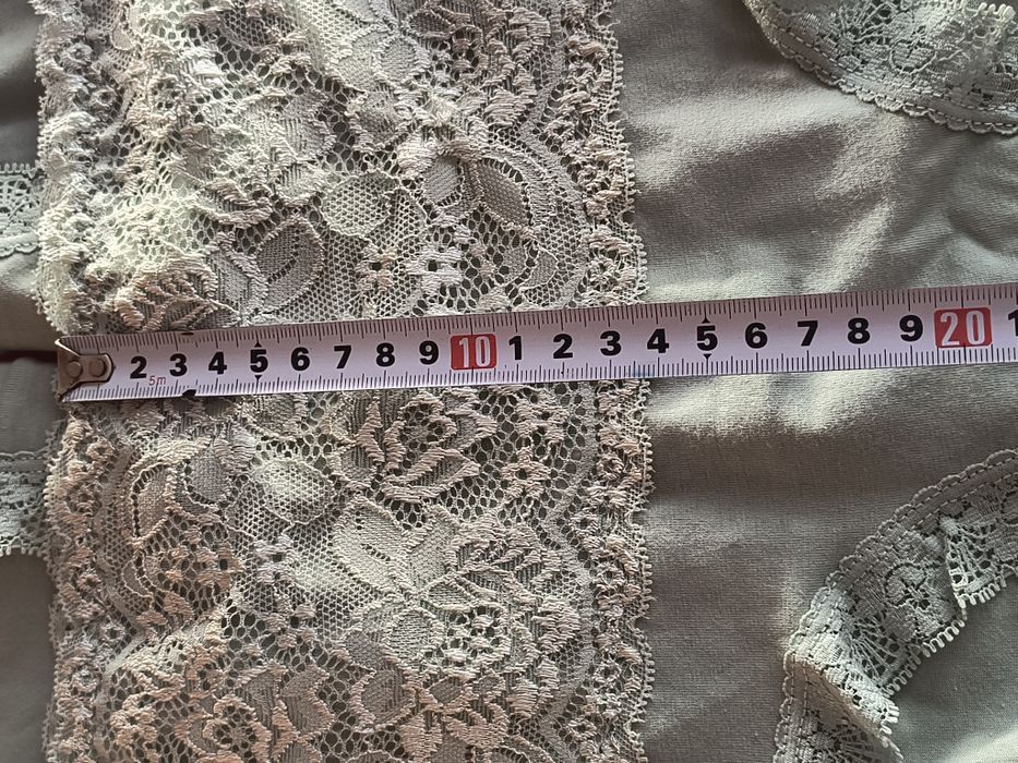 Дамски бикини с дантела