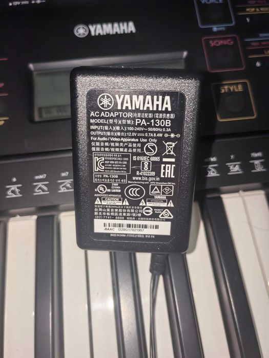 Orga Electronica Yamaha PSR-E273