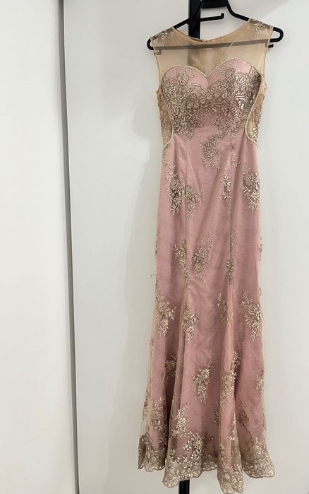 Официална рокля С размер