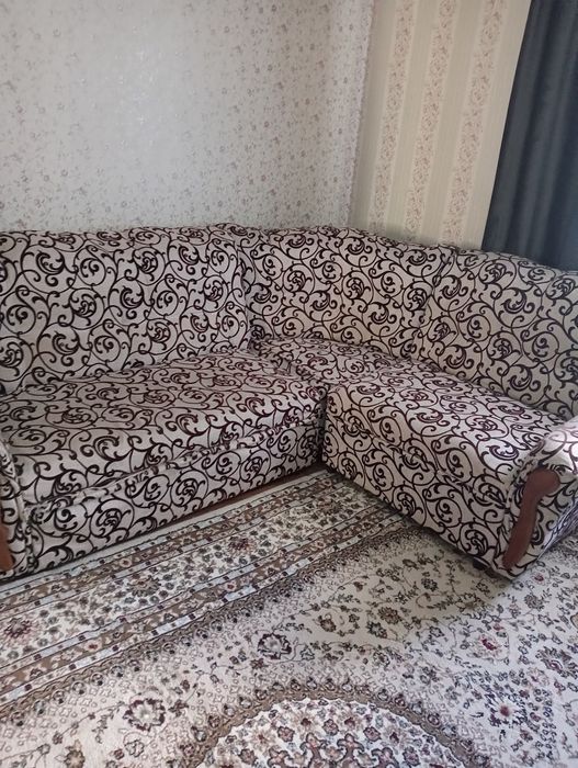Продам диван 20000 тенге