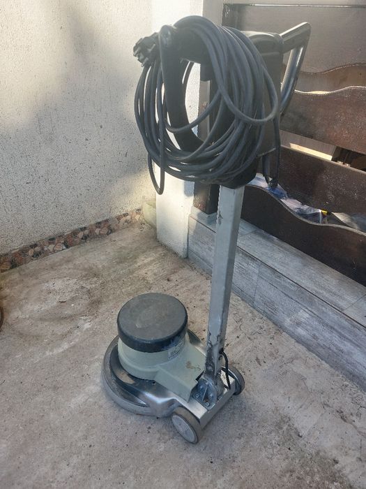 Monodisc spălat covoare, mocheta, pardoseli
