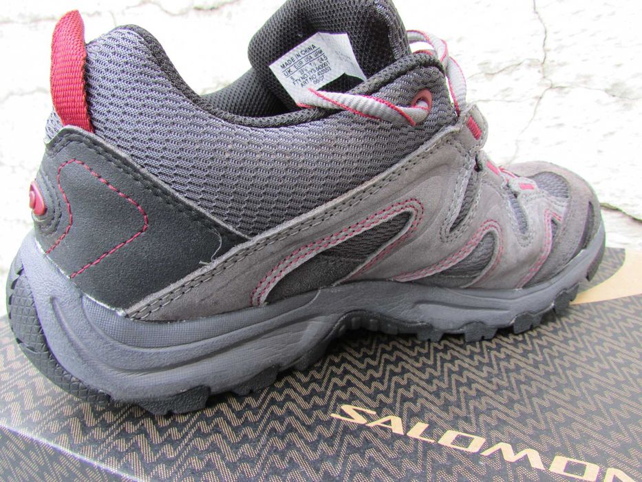 Дамски туристически обувки Salomon Contagrip