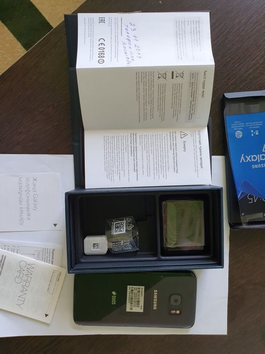 Продам самсунг S7 отличном состояние