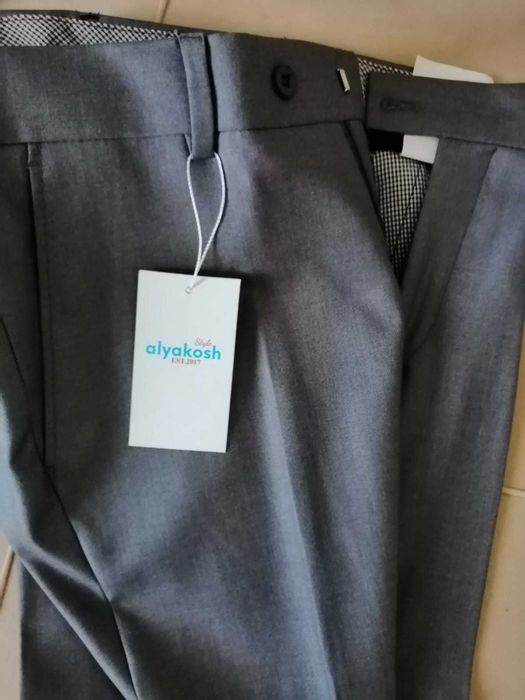 Продам школьные брюки, жилет