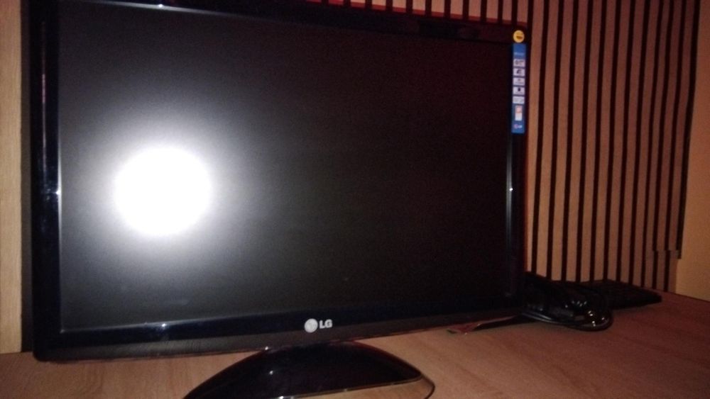 Vând monitoare și aparatură gaming