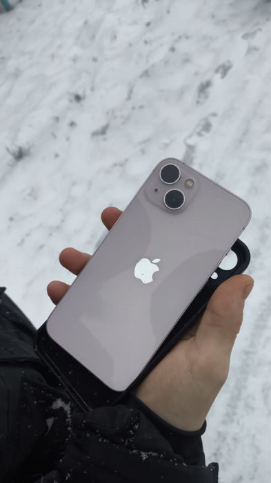 Продам айфон 13