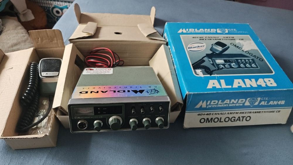 Vând statie auto Midland Alan48