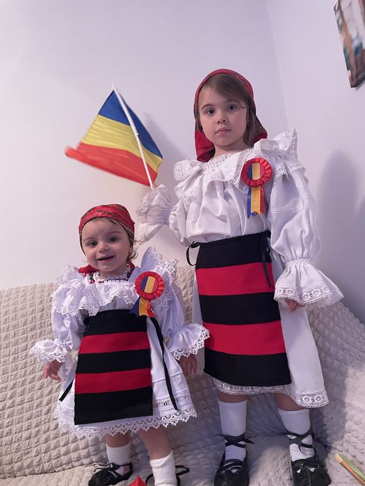 Costume populare fetite  110-116 si 86-92