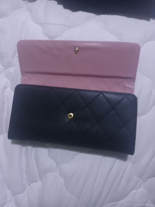 Дамски кожен портфейл