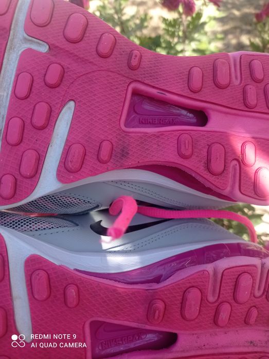 Розови маратонки Nike