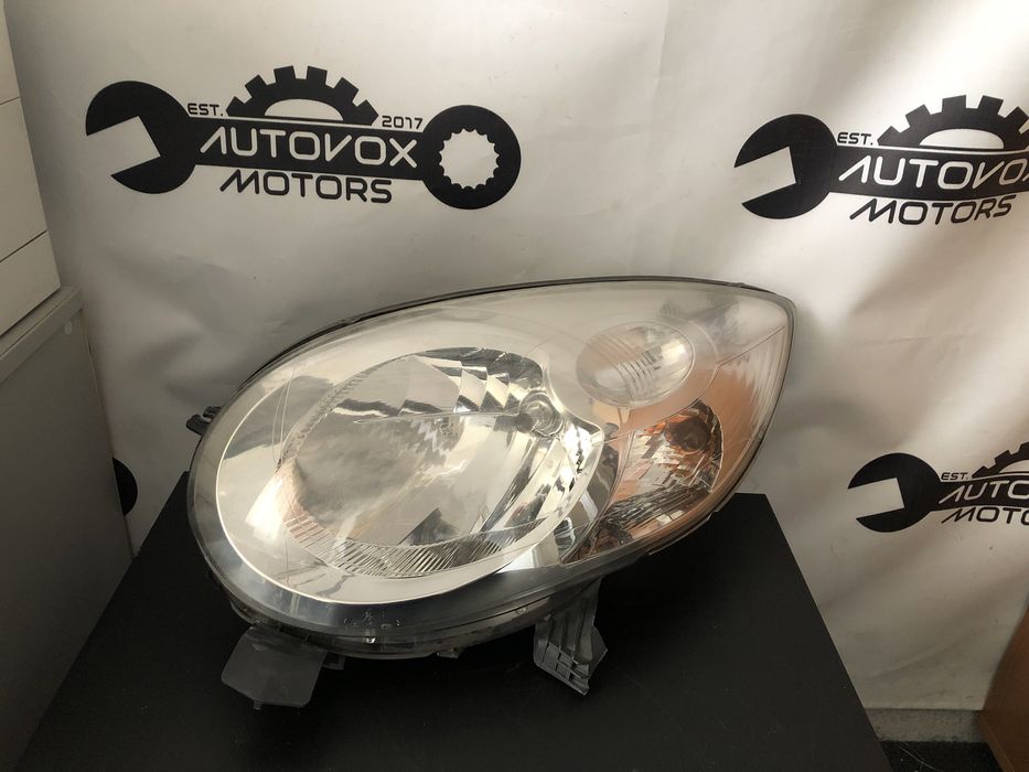 Far stanga Citroen C1