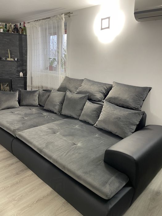 Vand canapea in stare foarte buna,impecabila!