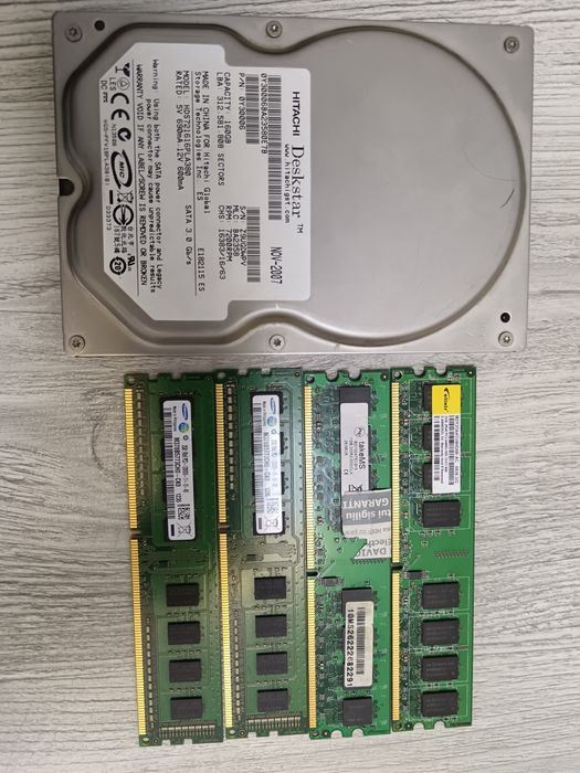 PC Desktop HP – AMD Phenom II +ce se vede in poze– Funcțional

Vând un