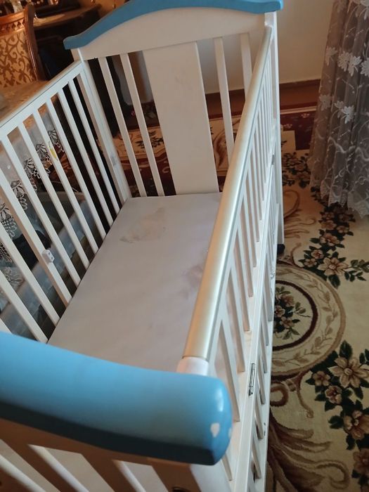 Bolalar kravati sotiladi