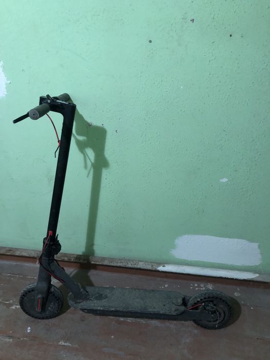 Продам электро самокат mi 365