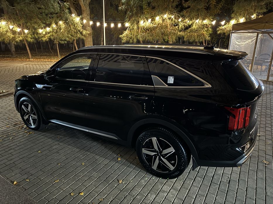 Kia Sorento 2023 yil qora tozza
