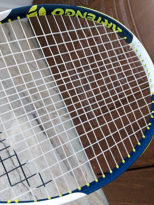 Vând  Rachetă de tenis ARTENGO nouă
