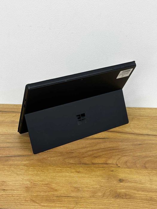 Microsoft Surface Pro 7+