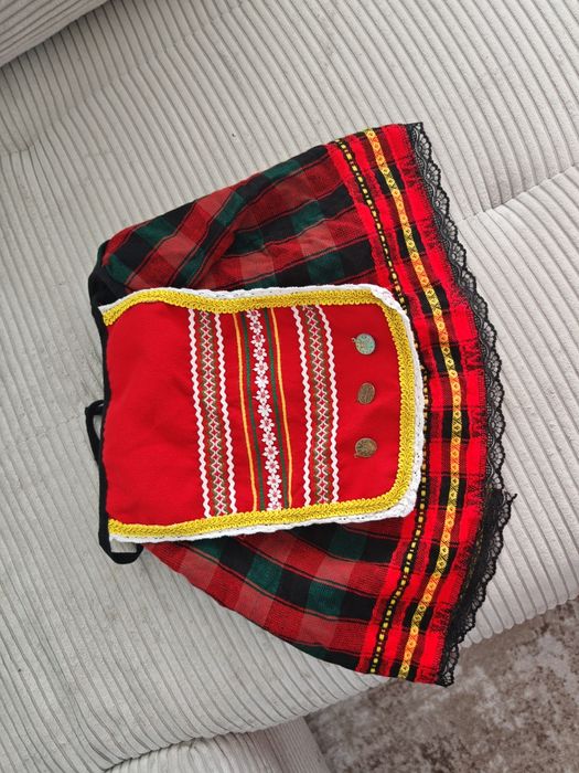 Дрехи за момиче на 4 г