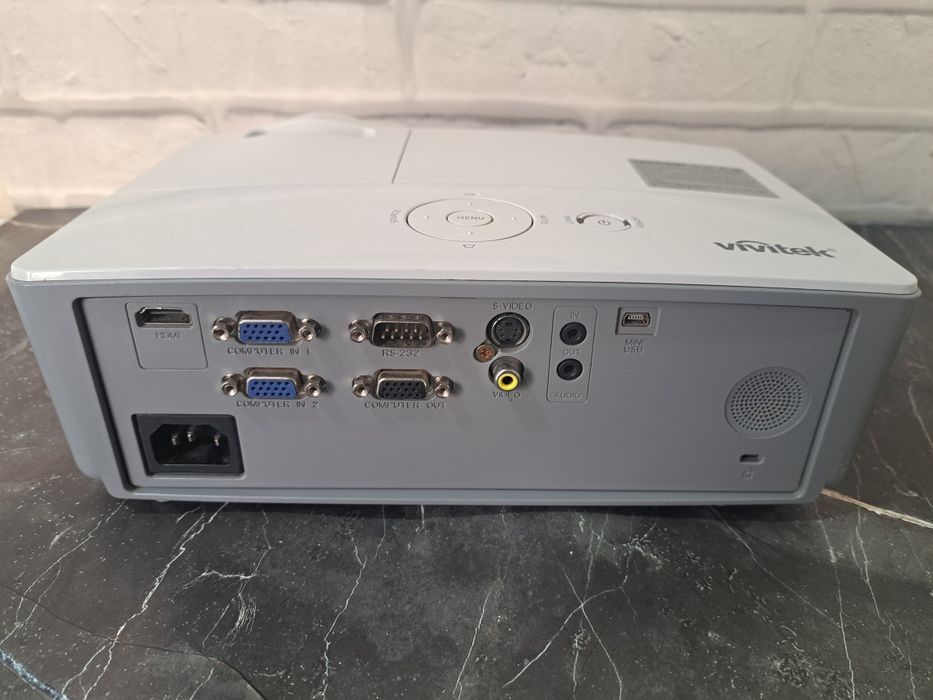 Продам проектор Vivitek D555 (идеал)