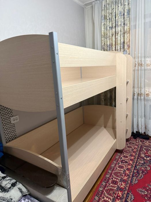 Продам 2 х ярусную кровать