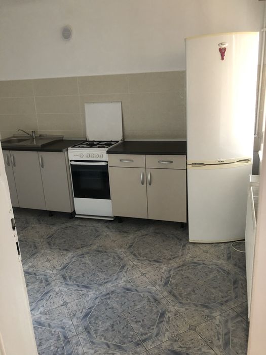 Inchiriez apartament 100 m2 pentru muncitori in zona centrala
