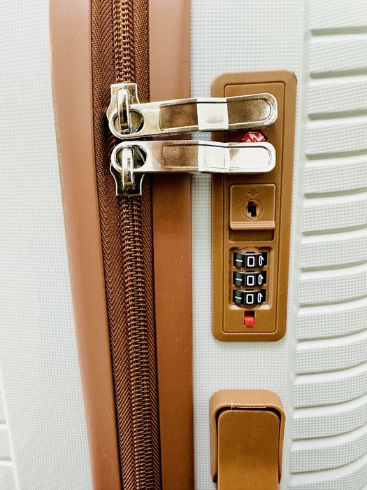 Чемодан гелевый сатылады