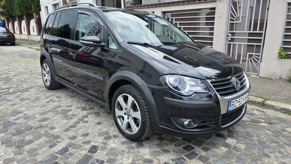 Vw Cross Touran  1.4 benzină( Euro 5)7+1 viteze(automată)
