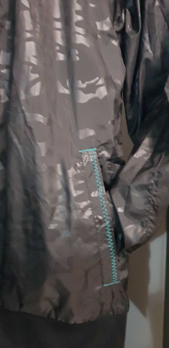 Продавам мъжко яке Puma