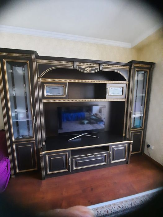 Продам горку в гостиную