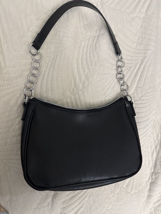 Продаю чёрную сумочку