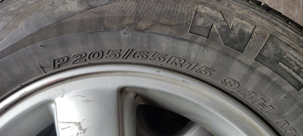 Резина с дисками на Ниссан