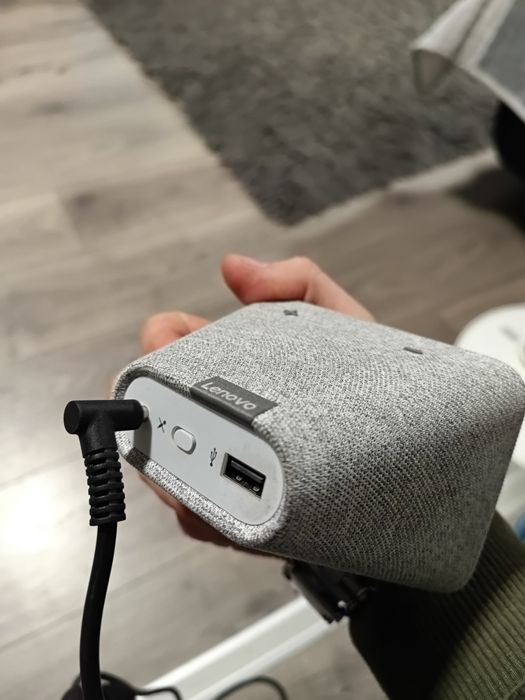 Lenovo smart clock cu Google