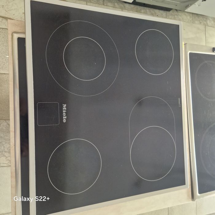 Комплект фурна и плот за вграждане MIELE H4114E