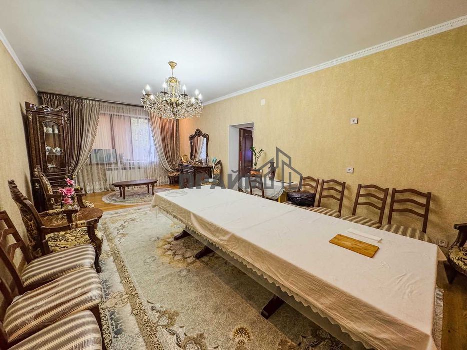 ПРОДАМ 5 ком. дом Центр (Артем ПРАЙМ)