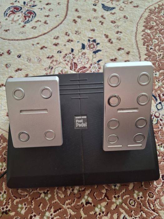 Продам детский симулятор руля с педалями