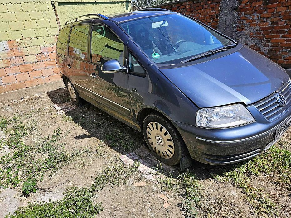 VW Sharan 1.9TDI 116 cai an 2009 Euro 4 recent adus din Germania Unic Proprietar 2 chei stare foarte bună. etc;
