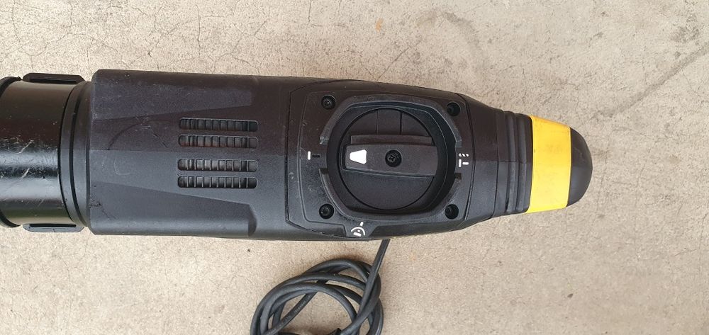 Ciocan rotopercutor mare .